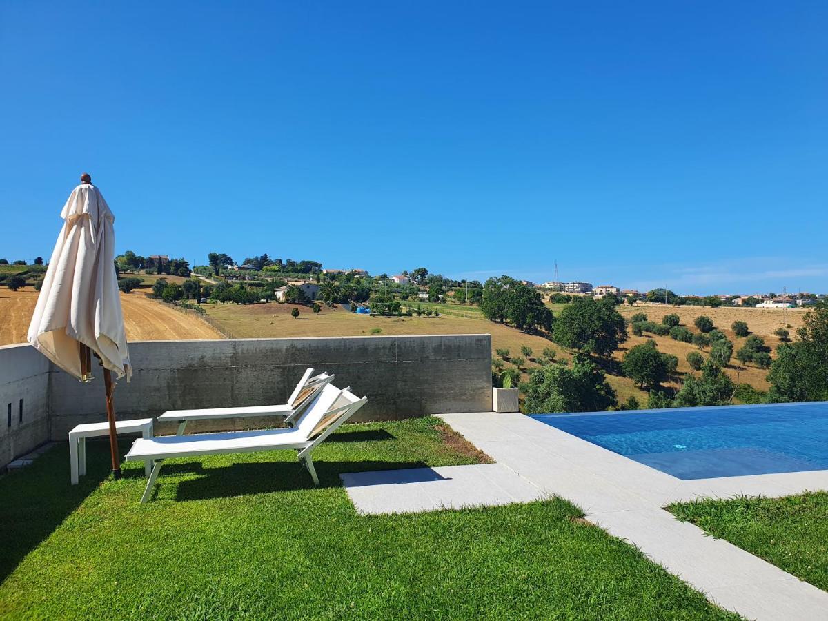 Casa Lunaria B&B Порто-Сант'Эльпидио Экстерьер фото